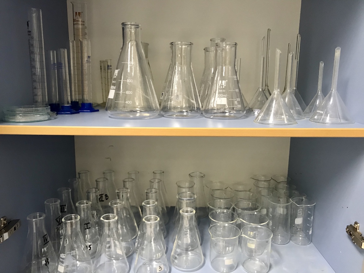 laboratory vessels